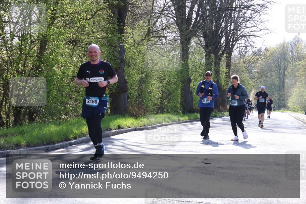 12.04.2026 - 45. Internationalen Wilhelmsburger Insellauf Yannick Fuchs http://msf.ph/oto/9494250 12.04.2026 10:48:35 Laufen 2166, 2418, 3347, 2398 meine-sportfotos.de