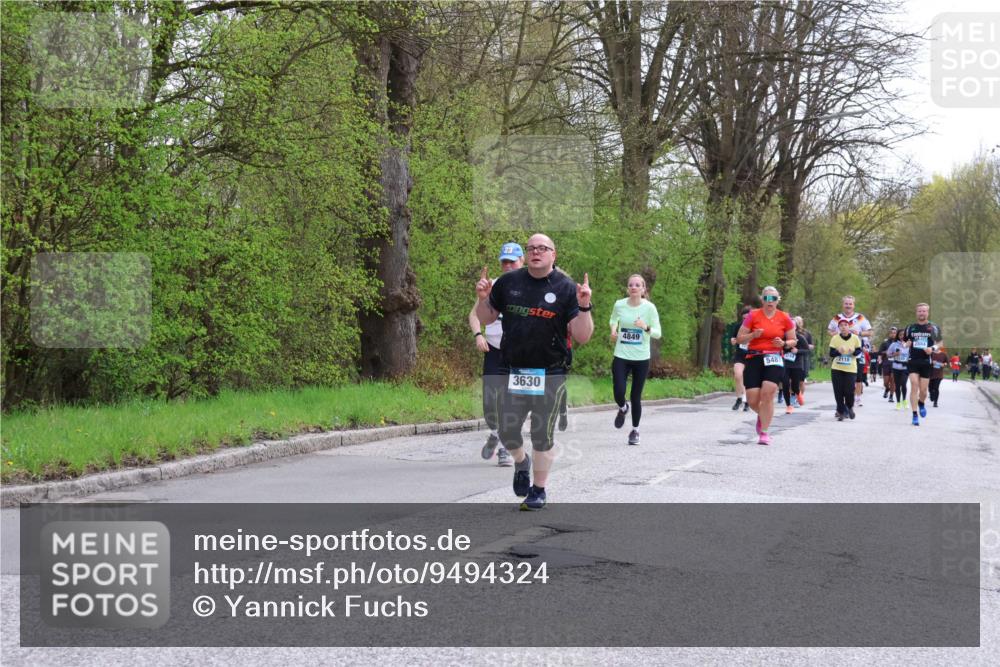 12.04.2026 - 45. Internationalen Wilhelmsburger Insellauf Yannick Fuchs http://msf.ph/oto/9494324 12.04.2026 13:03:49 Laufen 4849, 3630, 5487, 2118 meine-sportfotos.de