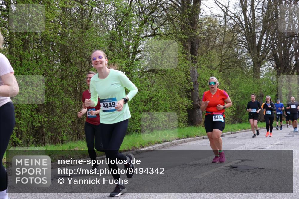 12.04.2026 - 45. Internationalen Wilhelmsburger Insellauf Yannick Fuchs http://msf.ph/oto/9494342 12.04.2026 13:03:53 Laufen 40, 4849, 5487, 250 meine-sportfotos.de