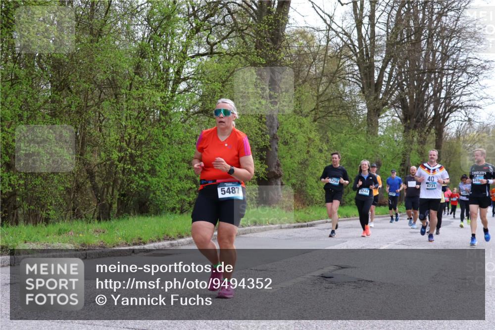 12.04.2026 - 45. Internationalen Wilhelmsburger Insellauf Yannick Fuchs http://msf.ph/oto/9494352 12.04.2026 13:03:54 Laufen 5487, 3250, 40, 4731, 3244, 3220, 288 meine-sportfotos.de