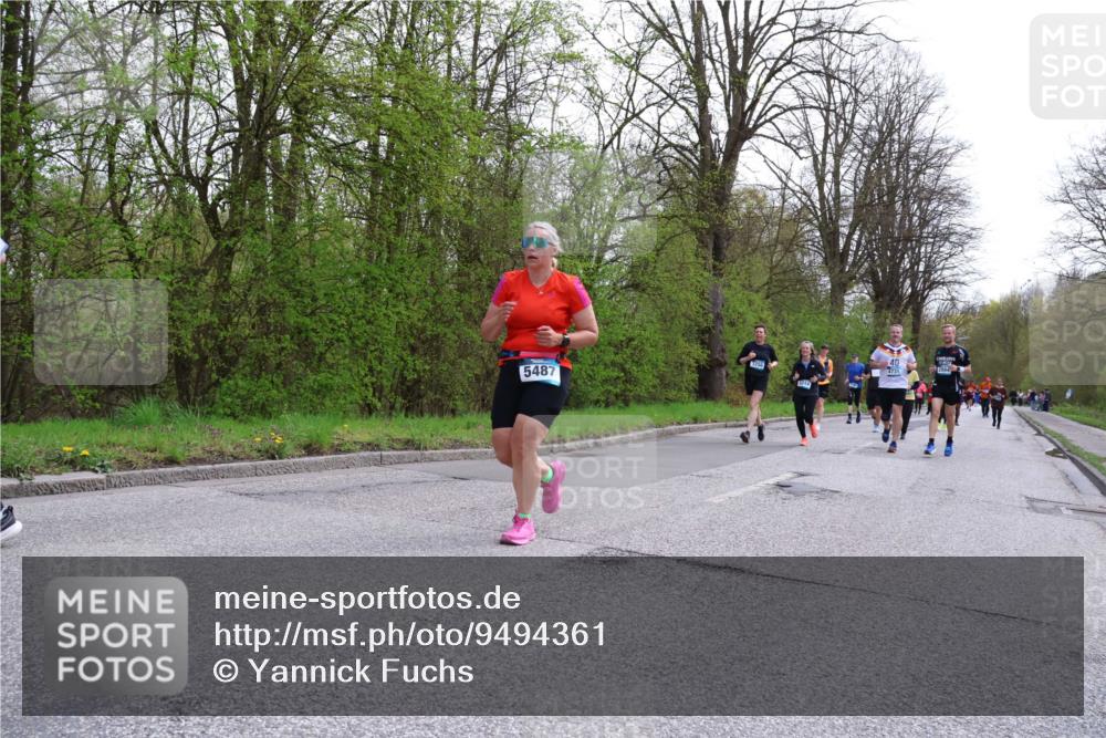 12.04.2026 - 45. Internationalen Wilhelmsburger Insellauf Yannick Fuchs http://msf.ph/oto/9494361 12.04.2026 13:03:55 Laufen 3250, 5487, 40, 4731 meine-sportfotos.de