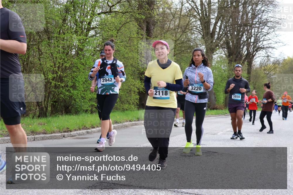 12.04.2026 - 45. Internationalen Wilhelmsburger Insellauf Yannick Fuchs http://msf.ph/oto/9494405 12.04.2026 13:04:01 Laufen 2942, 2118, 3220, 3850 meine-sportfotos.de