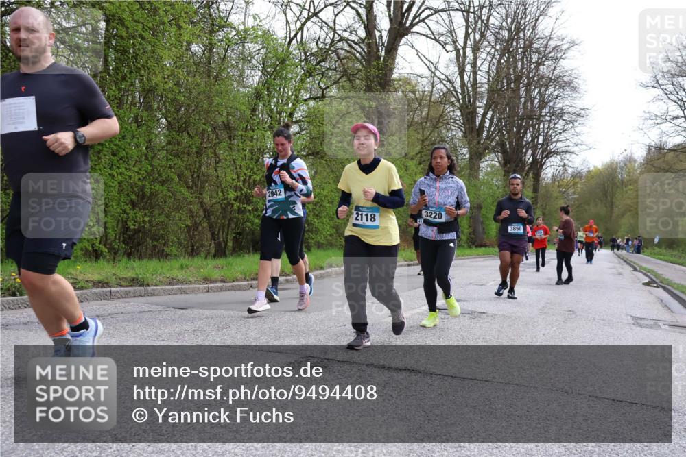 12.04.2026 - 45. Internationalen Wilhelmsburger Insellauf Yannick Fuchs http://msf.ph/oto/9494408 12.04.2026 13:04:01 Laufen 2942, 2118, 3220, 3850 meine-sportfotos.de
