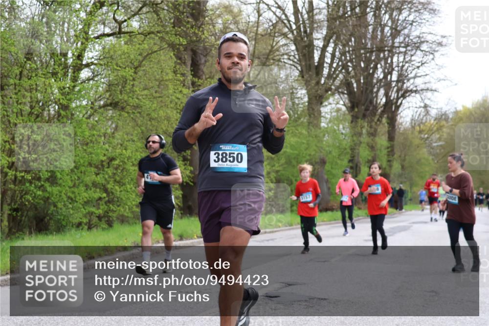12.04.2026 - 45. Internationalen Wilhelmsburger Insellauf Yannick Fuchs http://msf.ph/oto/9494423 12.04.2026 13:04:03 Laufen 3850, 5157 meine-sportfotos.de