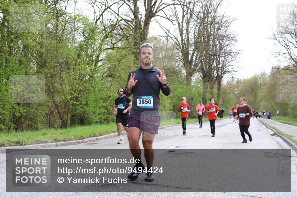 12.04.2026 - 45. Internationalen Wilhelmsburger Insellauf Yannick Fuchs http://msf.ph/oto/9494424 12.04.2026 13:04:03 Laufen 4153, 3850, 5157, 5158 meine-sportfotos.de