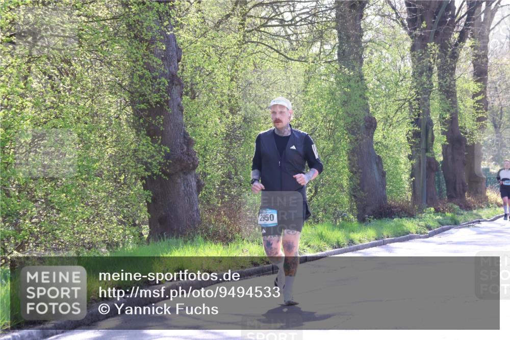 12.04.2026 - 45. Internationalen Wilhelmsburger Insellauf Yannick Fuchs http://msf.ph/oto/9494533 12.04.2026 10:49:08 Laufen 2950 meine-sportfotos.de