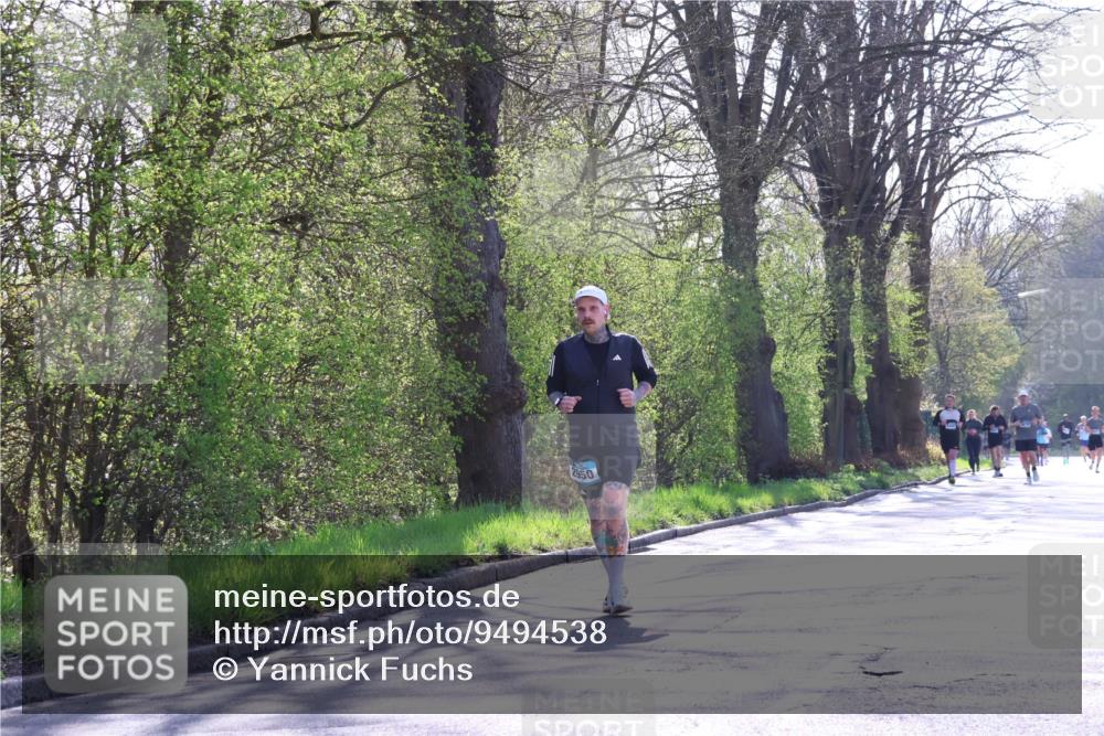 12.04.2026 - 45. Internationalen Wilhelmsburger Insellauf Yannick Fuchs http://msf.ph/oto/9494538 12.04.2026 10:49:09 Laufen 2950 meine-sportfotos.de