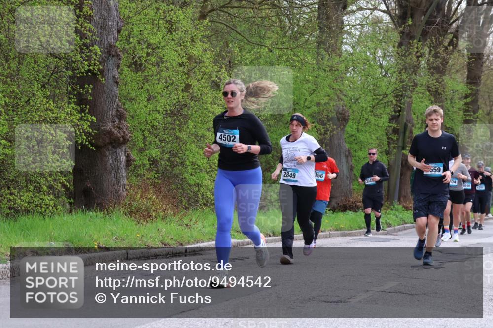 12.04.2026 - 45. Internationalen Wilhelmsburger Insellauf Yannick Fuchs http://msf.ph/oto/9494542 12.04.2026 13:04:20 Laufen 4502, 2849, 156, 304, 559, 04, 1040, 4202 meine-sportfotos.de