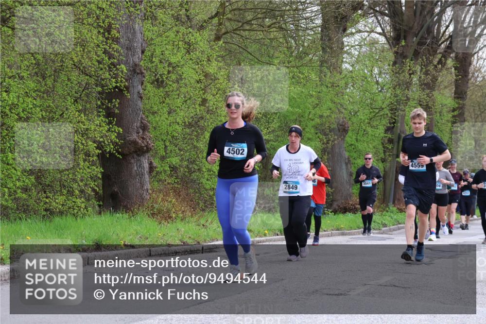 12.04.2026 - 45. Internationalen Wilhelmsburger Insellauf Yannick Fuchs http://msf.ph/oto/9494544 12.04.2026 13:04:20 Laufen 4502, 2849, 6, 3041, 4555, 04 meine-sportfotos.de