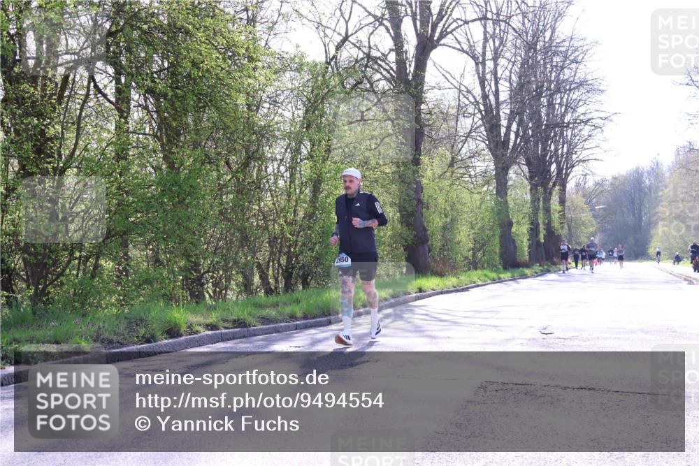 12.04.2026 - 45. Internationalen Wilhelmsburger Insellauf Yannick Fuchs http://msf.ph/oto/9494554 12.04.2026 10:49:10 Laufen 2950 meine-sportfotos.de