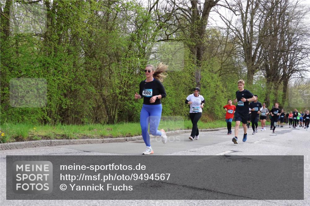 12.04.2026 - 45. Internationalen Wilhelmsburger Insellauf Yannick Fuchs http://msf.ph/oto/9494567 12.04.2026 13:04:22 Laufen 4502, 2849, 5156, 4559, 3704 meine-sportfotos.de
