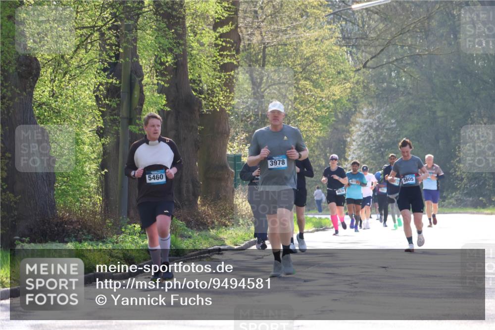 12.04.2026 - 45. Internationalen Wilhelmsburger Insellauf Yannick Fuchs http://msf.ph/oto/9494581 12.04.2026 10:49:15 Laufen 5460, 3978, 4630, 4611, 3461, 5605 meine-sportfotos.de
