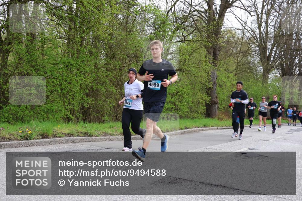 12.04.2026 - 45. Internationalen Wilhelmsburger Insellauf Yannick Fuchs http://msf.ph/oto/9494588 12.04.2026 13:04:24 Laufen 4559, 2849, 575, 9704 meine-sportfotos.de