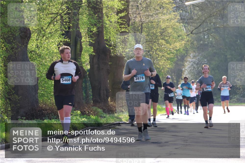 12.04.2026 - 45. Internationalen Wilhelmsburger Insellauf Yannick Fuchs http://msf.ph/oto/9494596 12.04.2026 10:49:16 Laufen 5460, 3978, 40, 4630, 5605 meine-sportfotos.de