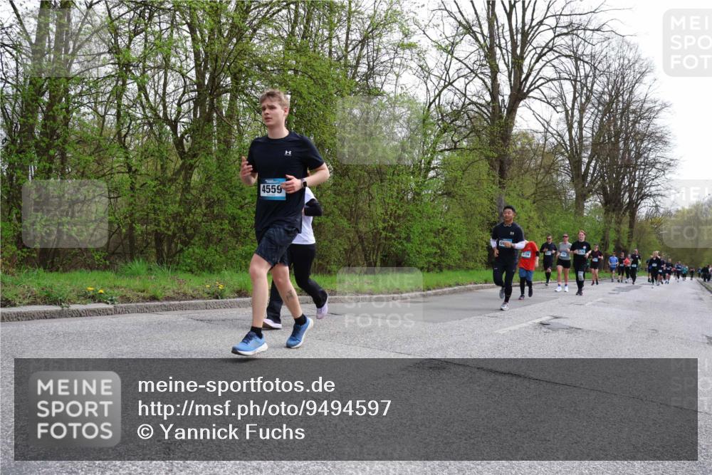 12.04.2026 - 45. Internationalen Wilhelmsburger Insellauf Yannick Fuchs http://msf.ph/oto/9494597 12.04.2026 13:04:25 Laufen 4559, 5156, 3575 meine-sportfotos.de