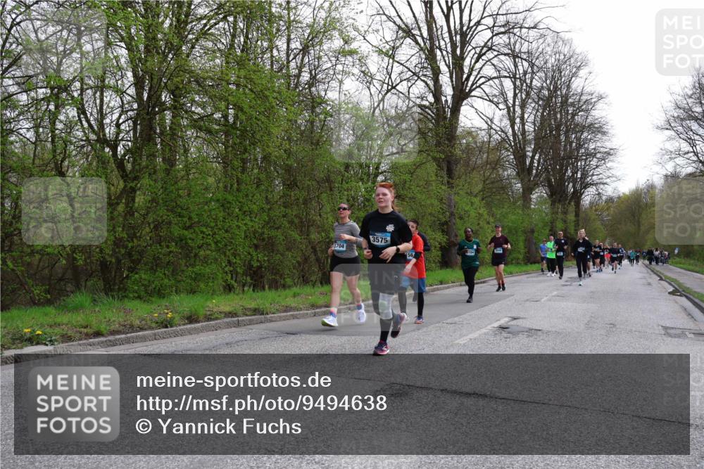 12.04.2026 - 45. Internationalen Wilhelmsburger Insellauf Yannick Fuchs http://msf.ph/oto/9494638 12.04.2026 13:04:28 Laufen 3704, 3575, 56, 104 meine-sportfotos.de
