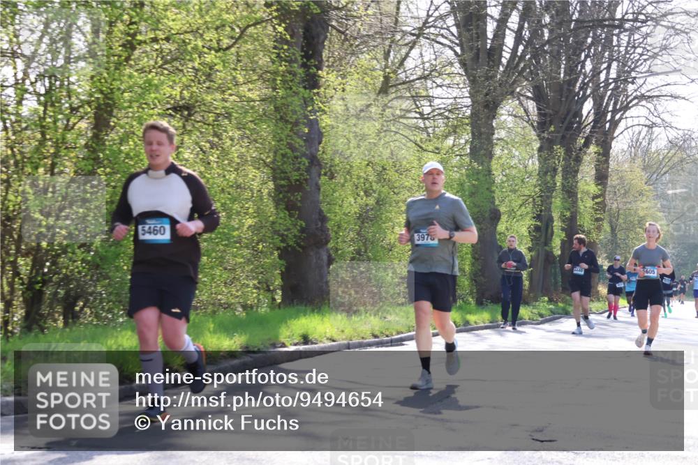 12.04.2026 - 45. Internationalen Wilhelmsburger Insellauf Yannick Fuchs http://msf.ph/oto/9494654 12.04.2026 10:49:24 Laufen 5460, 3976, 5605 meine-sportfotos.de