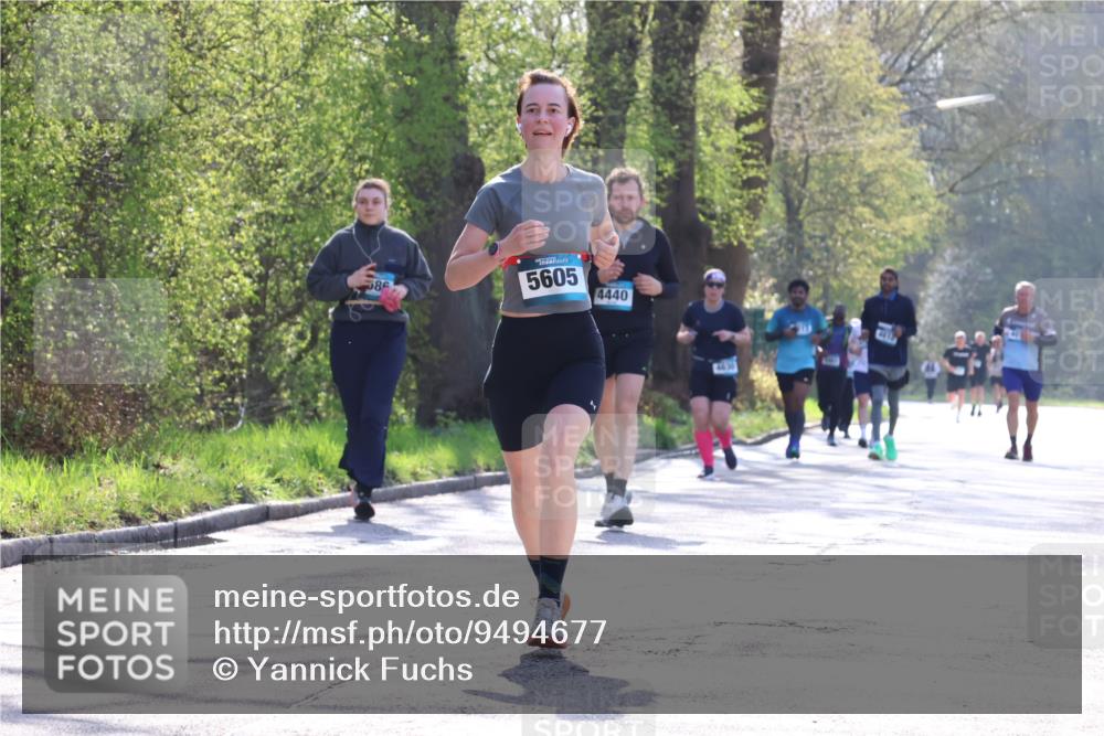 12.04.2026 - 45. Internationalen Wilhelmsburger Insellauf Yannick Fuchs http://msf.ph/oto/9494677 12.04.2026 10:49:26 Laufen 86, 5605, 4440, 4412 meine-sportfotos.de