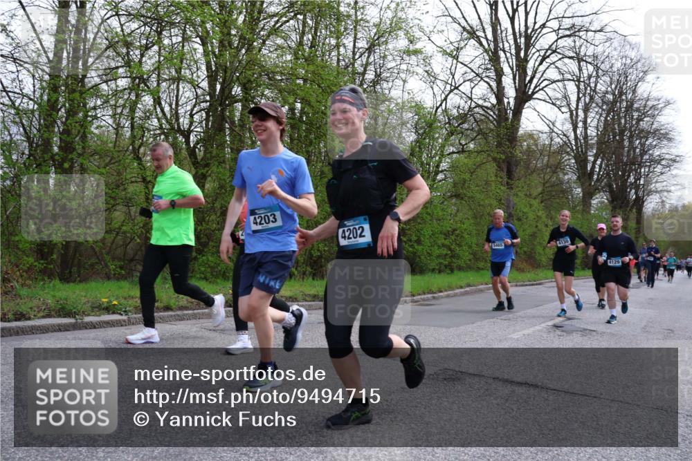 12.04.2026 - 45. Internationalen Wilhelmsburger Insellauf Yannick Fuchs http://msf.ph/oto/9494715 12.04.2026 13:04:38 Laufen 4203, 4202, 5465, 4130, 4129 meine-sportfotos.de