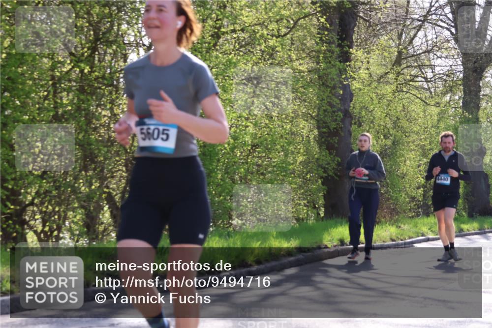 12.04.2026 - 45. Internationalen Wilhelmsburger Insellauf Yannick Fuchs http://msf.ph/oto/9494716 12.04.2026 10:49:30 Laufen 5605, 4440 meine-sportfotos.de