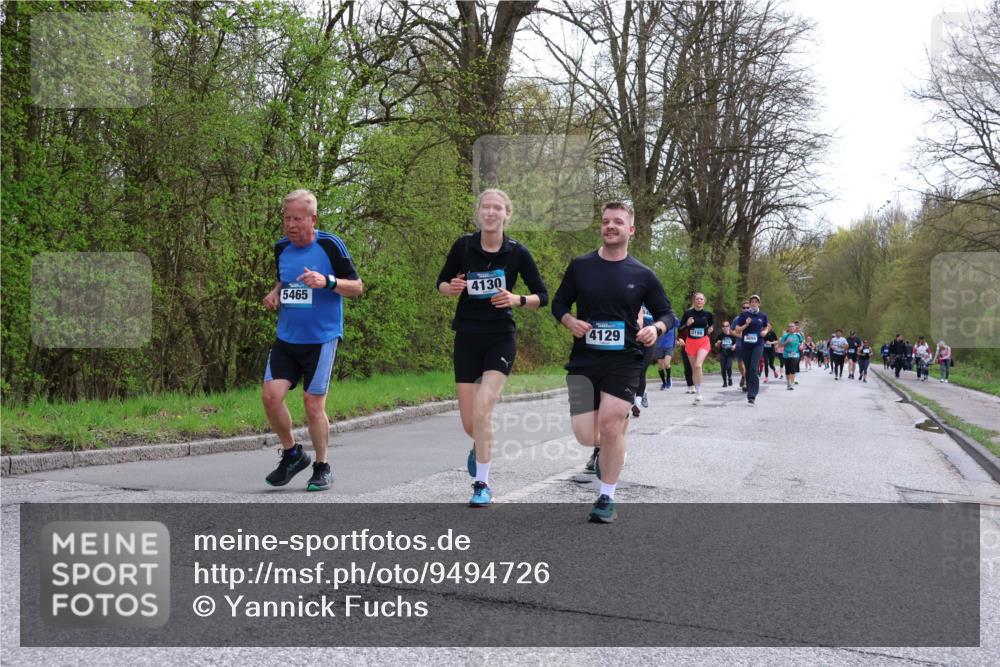 12.04.2026 - 45. Internationalen Wilhelmsburger Insellauf Yannick Fuchs http://msf.ph/oto/9494726 12.04.2026 13:04:39 Laufen 5465, 4130, 4129, 3199 meine-sportfotos.de