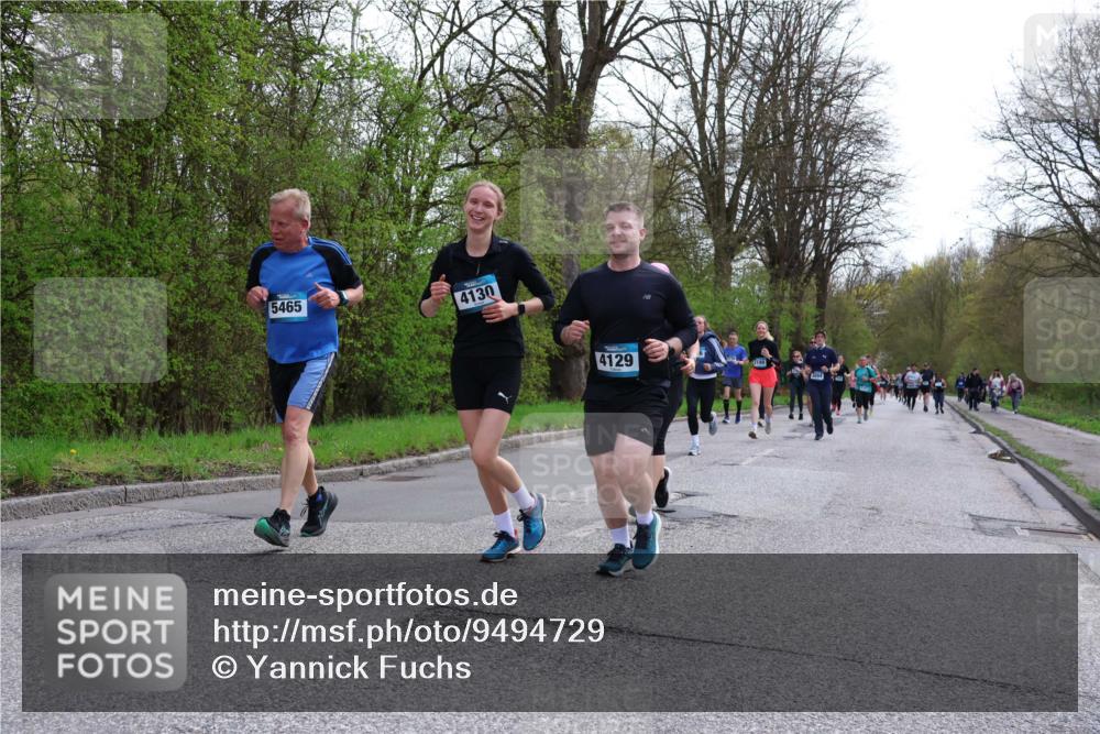 12.04.2026 - 45. Internationalen Wilhelmsburger Insellauf Yannick Fuchs http://msf.ph/oto/9494729 12.04.2026 13:04:39 Laufen 5465, 4130, 4129, 3199 meine-sportfotos.de