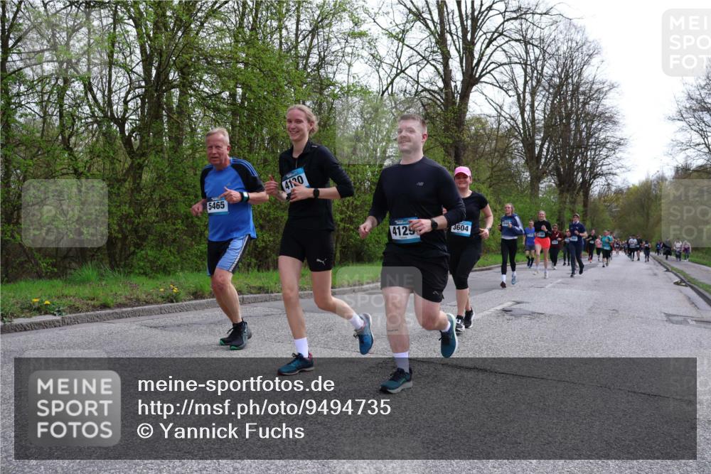 12.04.2026 - 45. Internationalen Wilhelmsburger Insellauf Yannick Fuchs http://msf.ph/oto/9494735 12.04.2026 13:04:40 Laufen 5465, 4130, 4129, 3604 meine-sportfotos.de