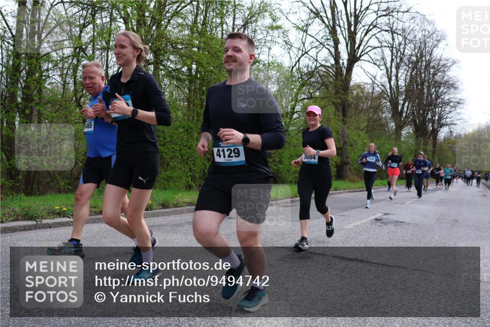 12.04.2026 - 45. Internationalen Wilhelmsburger Insellauf Yannick Fuchs http://msf.ph/oto/9494742 12.04.2026 13:04:40 Laufen 465, 4129, 3604, 3846 meine-sportfotos.de