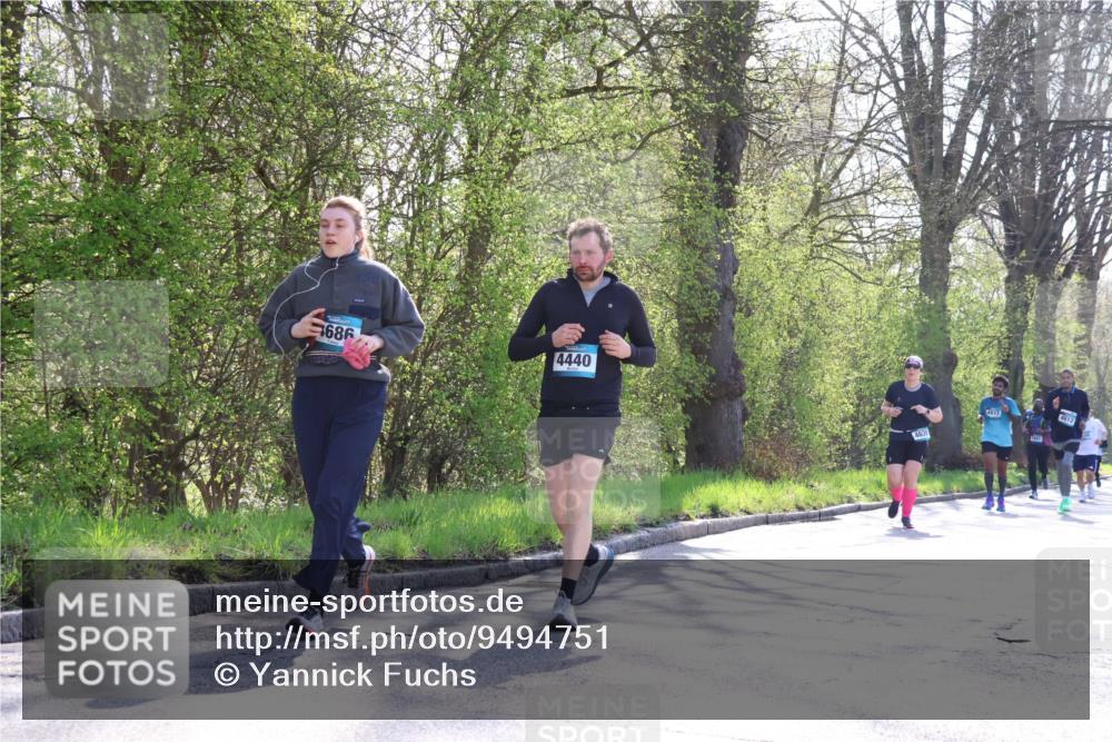 12.04.2026 - 45. Internationalen Wilhelmsburger Insellauf Yannick Fuchs http://msf.ph/oto/9494751 12.04.2026 10:49:33 Laufen 1686, 4440, 4613, 4612 meine-sportfotos.de