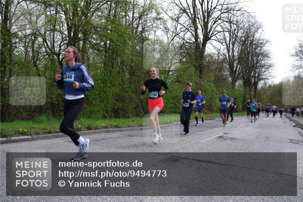 12.04.2026 - 45. Internationalen Wilhelmsburger Insellauf Yannick Fuchs http://msf.ph/oto/9494773 12.04.2026 13:04:43 Laufen 3846, 3199, 9770, 3694, 2617 meine-sportfotos.de