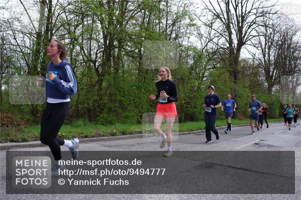 12.04.2026 - 45. Internationalen Wilhelmsburger Insellauf Yannick Fuchs http://msf.ph/oto/9494777 12.04.2026 13:04:43 Laufen 3199, 3694, 3770, 2617 meine-sportfotos.de