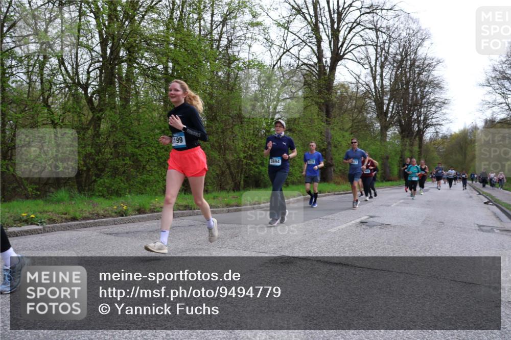 12.04.2026 - 45. Internationalen Wilhelmsburger Insellauf Yannick Fuchs http://msf.ph/oto/9494779 12.04.2026 13:04:44 Laufen 199, 3694, 3770 meine-sportfotos.de