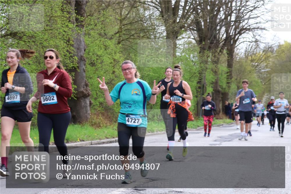 12.04.2026 - 45. Internationalen Wilhelmsburger Insellauf Yannick Fuchs http://msf.ph/oto/9494807 12.04.2026 13:04:46 Laufen 4697, 5602, 4727, 3886, 3879 meine-sportfotos.de