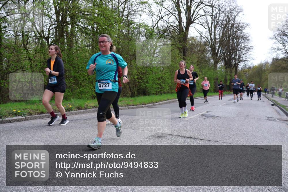 12.04.2026 - 45. Internationalen Wilhelmsburger Insellauf Yannick Fuchs http://msf.ph/oto/9494833 12.04.2026 13:04:49 Laufen 4697, 4727, 386, 3900 meine-sportfotos.de