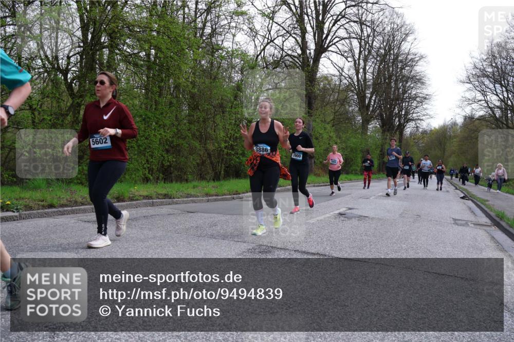 12.04.2026 - 45. Internationalen Wilhelmsburger Insellauf Yannick Fuchs http://msf.ph/oto/9494839 12.04.2026 13:04:49 Laufen 5602, 3886, 3900 meine-sportfotos.de