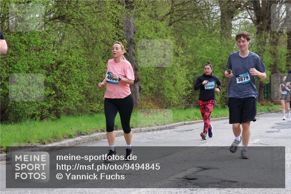 12.04.2026 - 45. Internationalen Wilhelmsburger Insellauf Yannick Fuchs http://msf.ph/oto/9494845 12.04.2026 13:04:51 Laufen 4804, 3879, 3248 meine-sportfotos.de