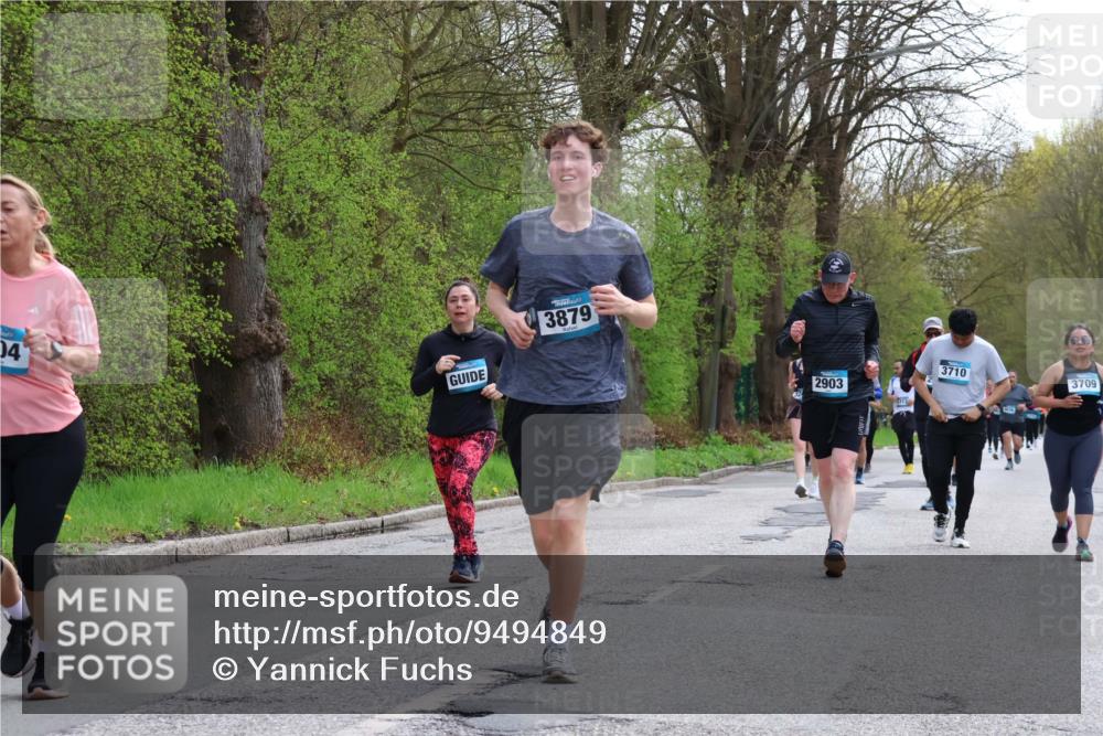 12.04.2026 - 45. Internationalen Wilhelmsburger Insellauf Yannick Fuchs http://msf.ph/oto/9494849 12.04.2026 13:04:51 Laufen 04, 3879, 2903, 3710, 3709 meine-sportfotos.de