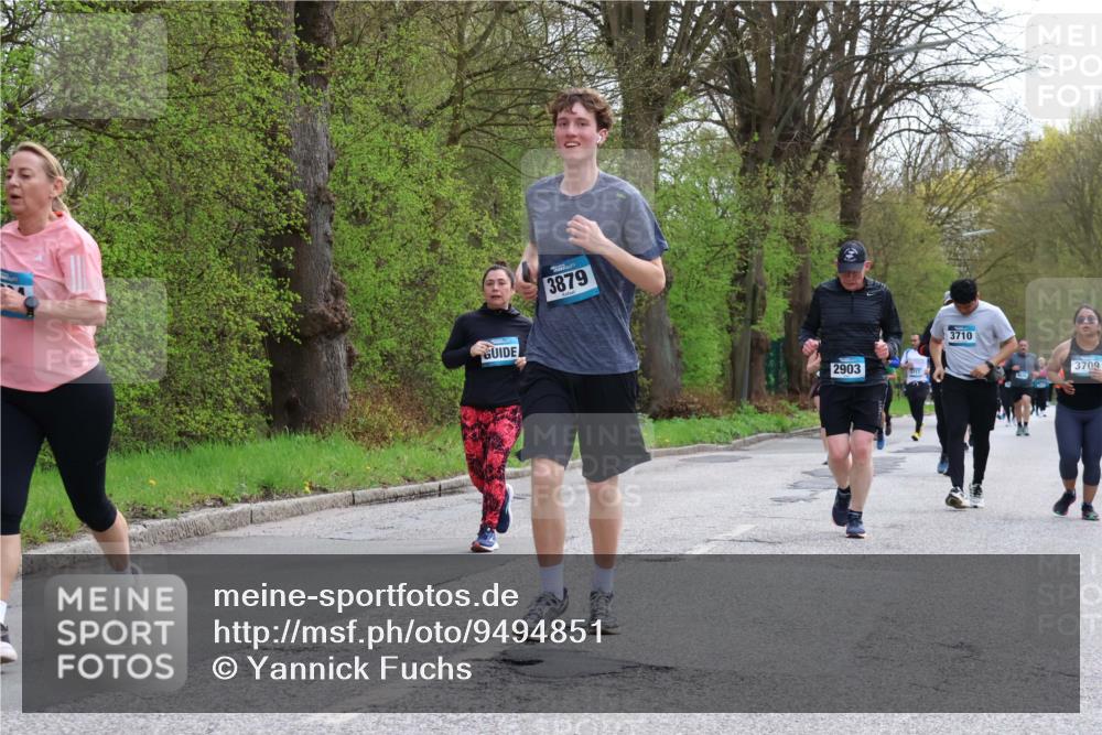 12.04.2026 - 45. Internationalen Wilhelmsburger Insellauf Yannick Fuchs http://msf.ph/oto/9494851 12.04.2026 13:04:51 Laufen 3879, 2903, 3710, 3709 meine-sportfotos.de