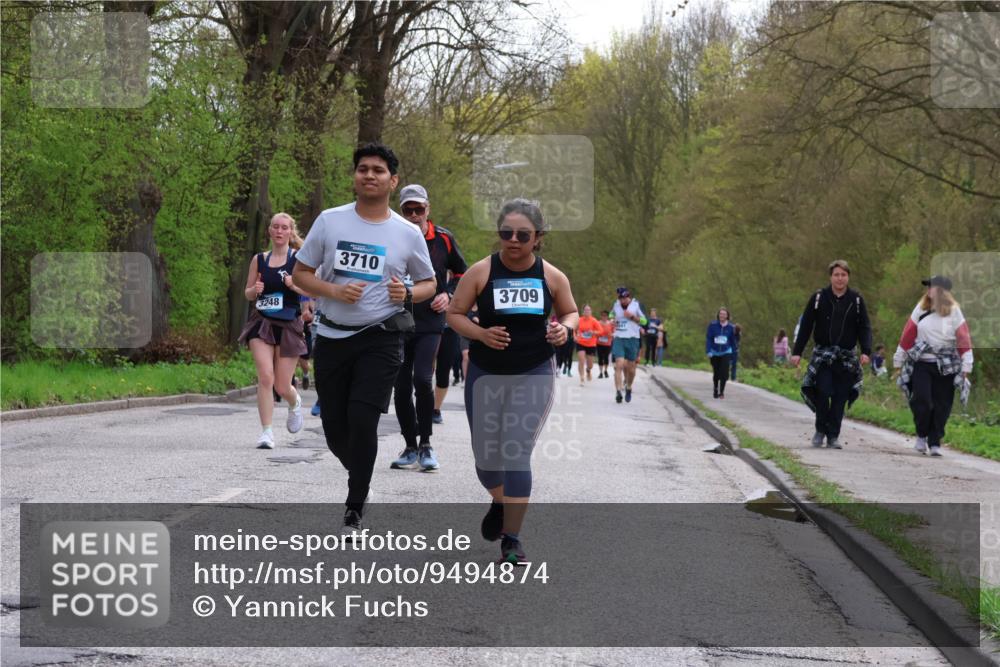 12.04.2026 - 45. Internationalen Wilhelmsburger Insellauf Yannick Fuchs http://msf.ph/oto/9494874 12.04.2026 13:04:54 Laufen 3248, 3710, 3709 meine-sportfotos.de