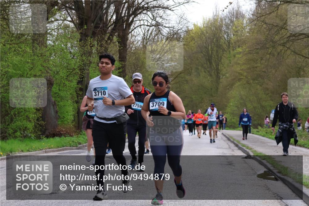 12.04.2026 - 45. Internationalen Wilhelmsburger Insellauf Yannick Fuchs http://msf.ph/oto/9494879 12.04.2026 13:04:54 Laufen 324, 3710, 2759, 3709, 5641, 2774 meine-sportfotos.de