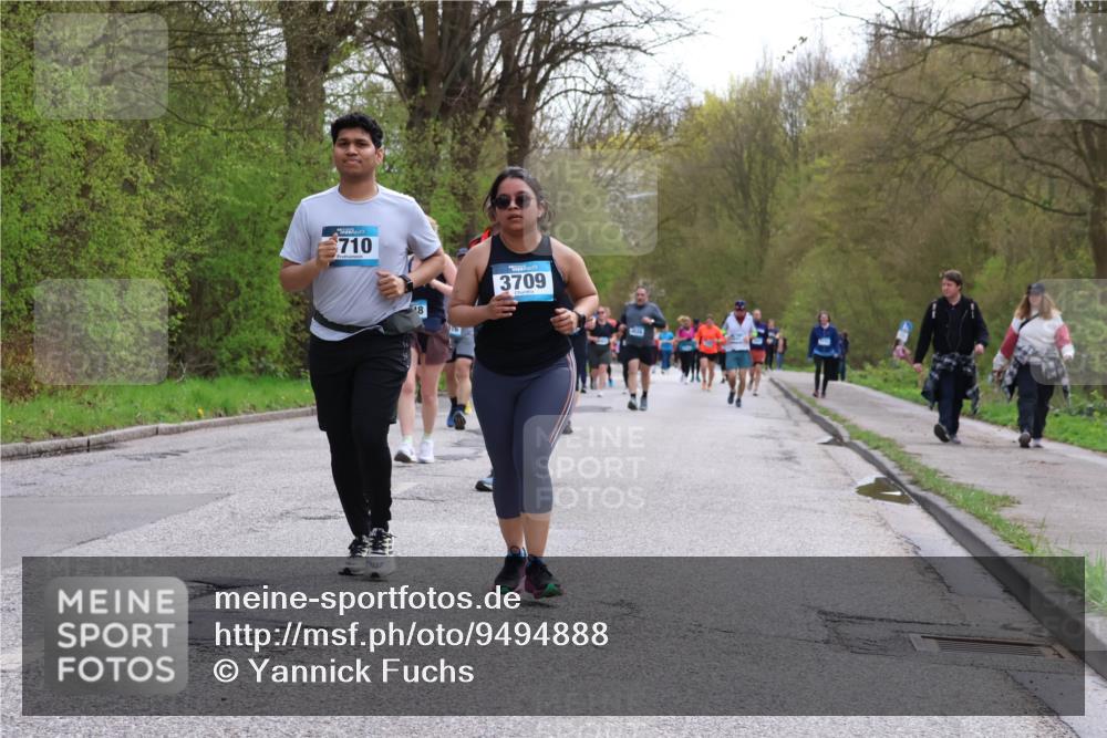 12.04.2026 - 45. Internationalen Wilhelmsburger Insellauf Yannick Fuchs http://msf.ph/oto/9494888 12.04.2026 13:04:55 Laufen 710, 8, 3709 meine-sportfotos.de