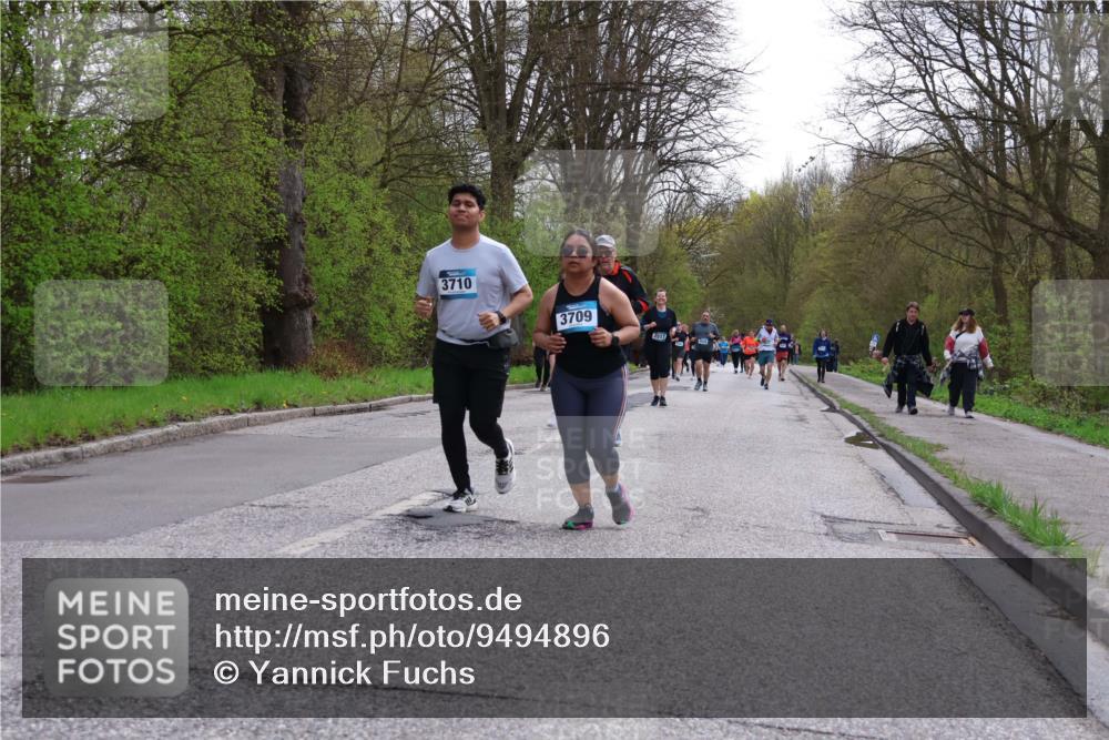 12.04.2026 - 45. Internationalen Wilhelmsburger Insellauf Yannick Fuchs http://msf.ph/oto/9494896 12.04.2026 13:04:56 Laufen 3710, 3709, 2517 meine-sportfotos.de