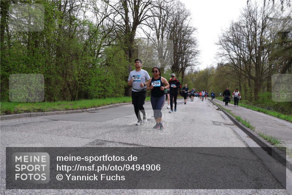 12.04.2026 - 45. Internationalen Wilhelmsburger Insellauf Yannick Fuchs http://msf.ph/oto/9494906 12.04.2026 13:04:57 Laufen 3710, 3709, 2799 meine-sportfotos.de