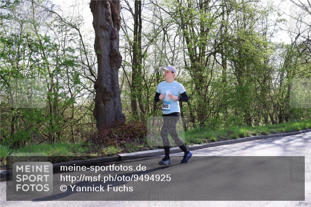 12.04.2026 - 45. Internationalen Wilhelmsburger Insellauf Yannick Fuchs http://msf.ph/oto/9494925 12.04.2026 10:49:50 Laufen 2905 meine-sportfotos.de