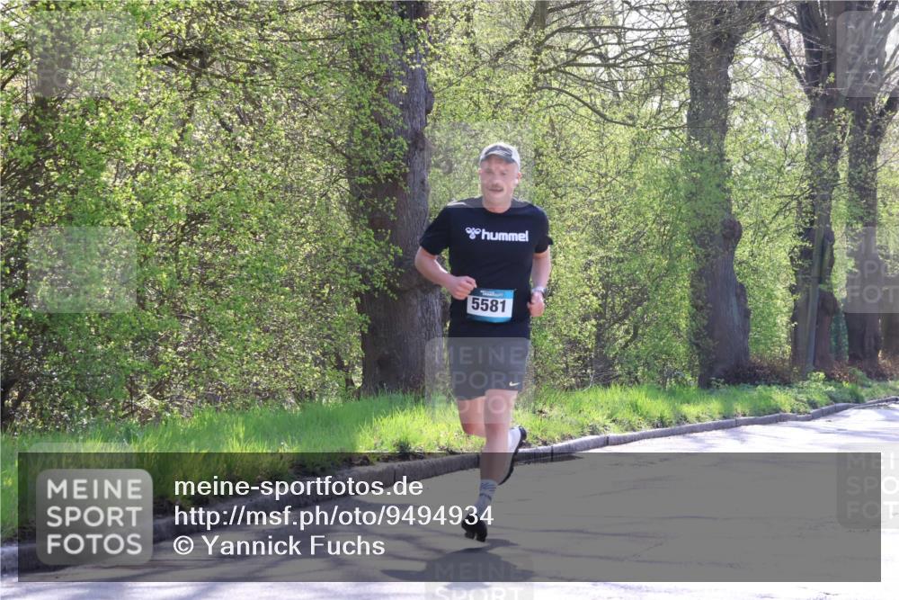 12.04.2026 - 45. Internationalen Wilhelmsburger Insellauf Yannick Fuchs http://msf.ph/oto/9494934 12.04.2026 10:49:51 Laufen 5581 meine-sportfotos.de
