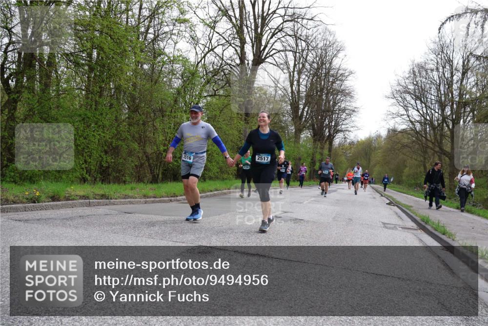 12.04.2026 - 45. Internationalen Wilhelmsburger Insellauf Yannick Fuchs http://msf.ph/oto/9494956 12.04.2026 13:05:03 Laufen 2516, 4194, 2517 meine-sportfotos.de