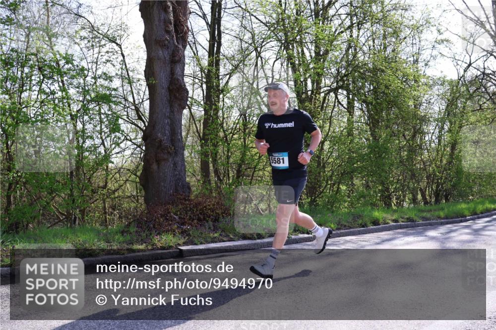 12.04.2026 - 45. Internationalen Wilhelmsburger Insellauf Yannick Fuchs http://msf.ph/oto/9494970 12.04.2026 10:49:54 Laufen 5581 meine-sportfotos.de