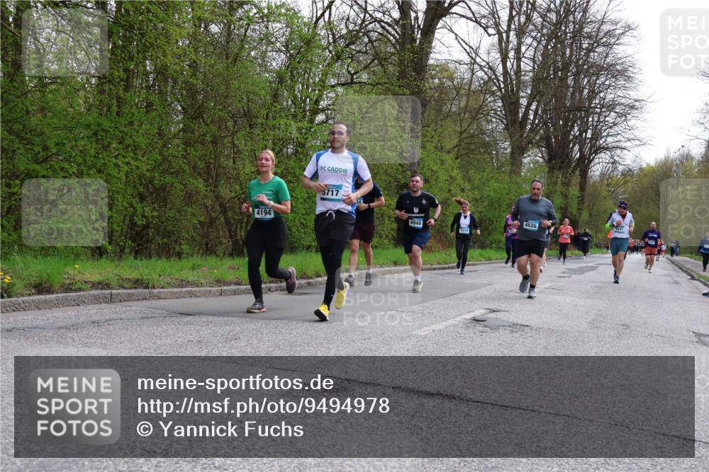 12.04.2026 - 45. Internationalen Wilhelmsburger Insellauf Yannick Fuchs http://msf.ph/oto/9494978 12.04.2026 13:05:05 Laufen 4194, 5717, 4948, 4626, 4315 meine-sportfotos.de
