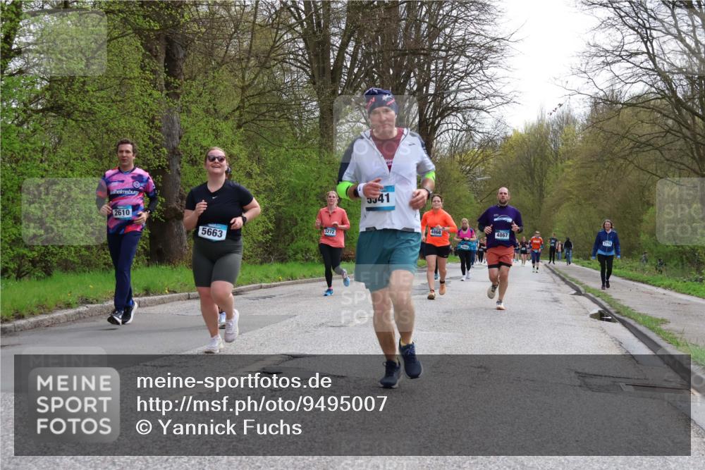 12.04.2026 - 45. Internationalen Wilhelmsburger Insellauf Yannick Fuchs http://msf.ph/oto/9495007 12.04.2026 13:05:09 Laufen 2610, 3272, 5663, 5541, 4868, 4867, 2774 meine-sportfotos.de