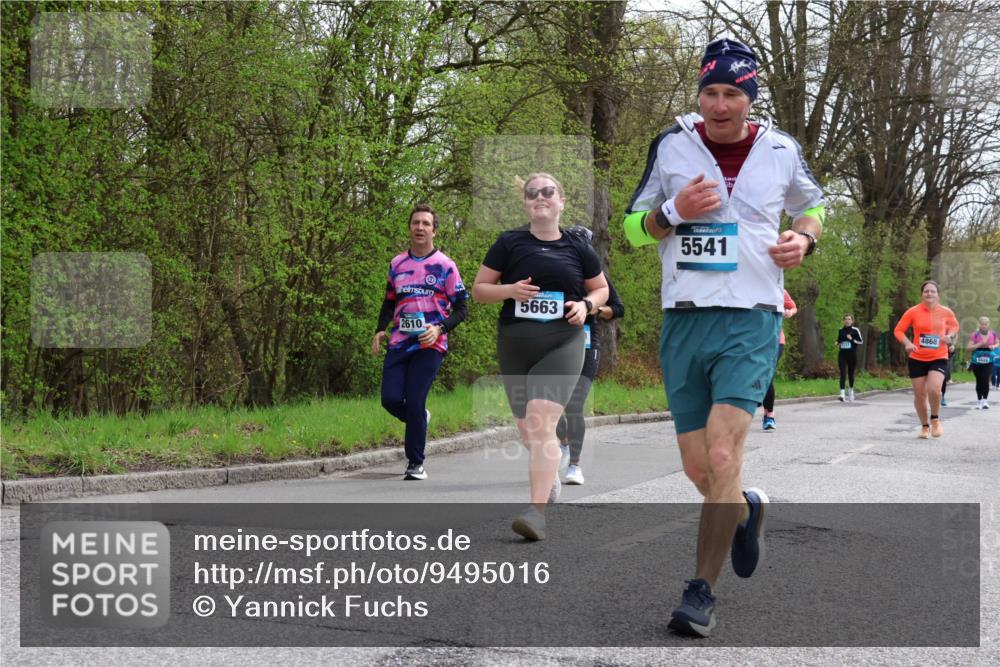 12.04.2026 - 45. Internationalen Wilhelmsburger Insellauf Yannick Fuchs http://msf.ph/oto/9495016 12.04.2026 13:05:10 Laufen 5663, 2610, 5541, 4868 meine-sportfotos.de